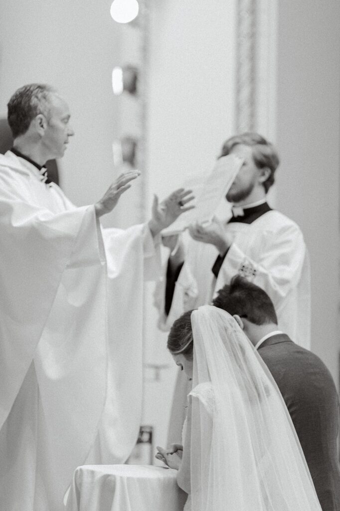 Indiana-Catholic-Wedding-Photographers-Colette-M-Photography-Indianapolis-_0007